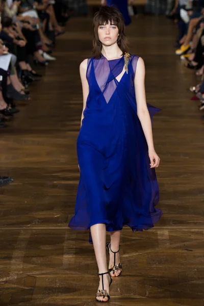 Look 25